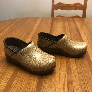 Beautiful Pair of Dansko Clogs
